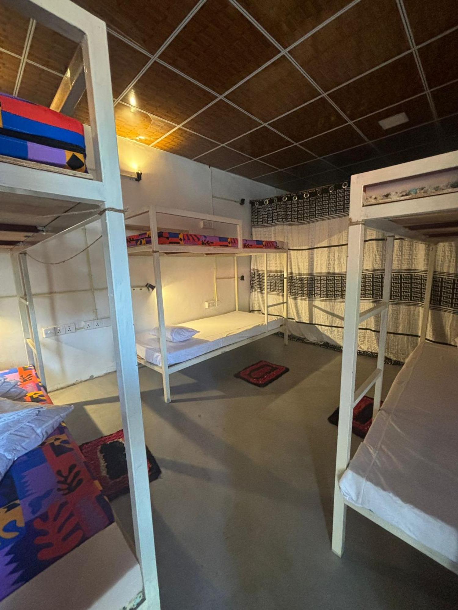 Surfing Lion Hostel 아루감 베이 외부 사진