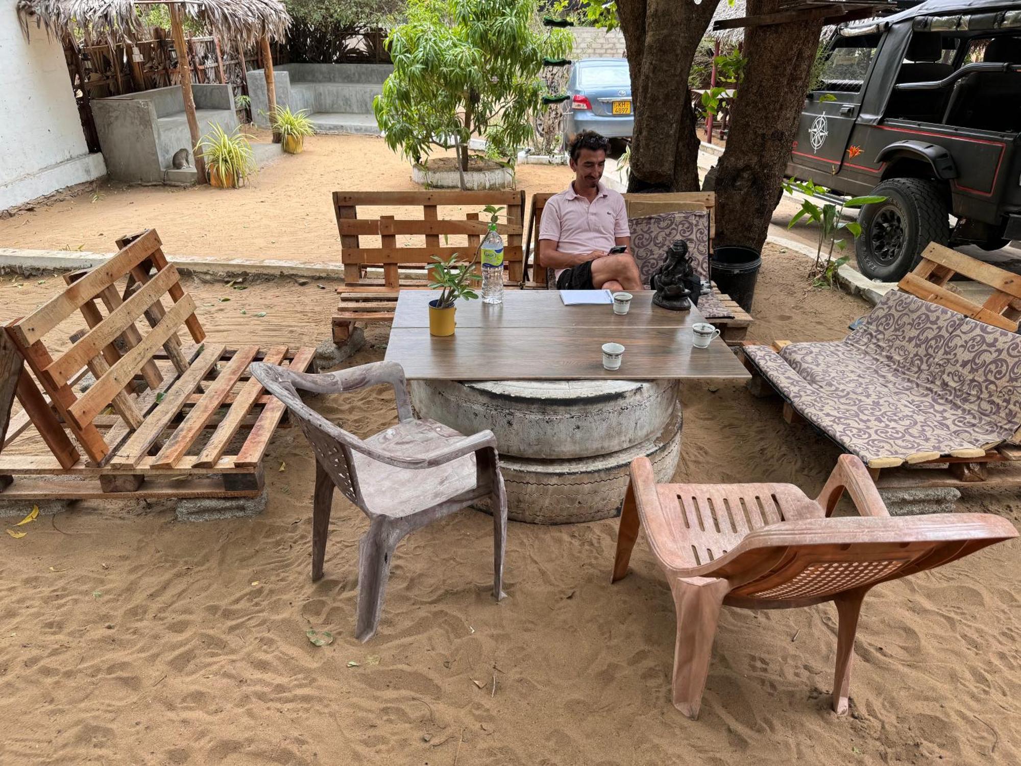 Surfing Lion Hostel 아루감 베이 외부 사진