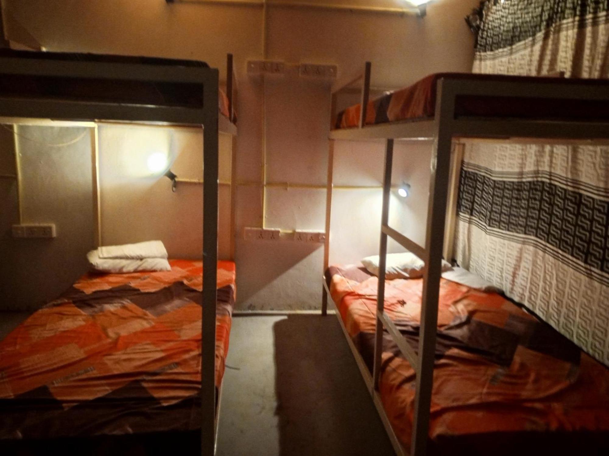 Surfing Lion Hostel 아루감 베이 외부 사진