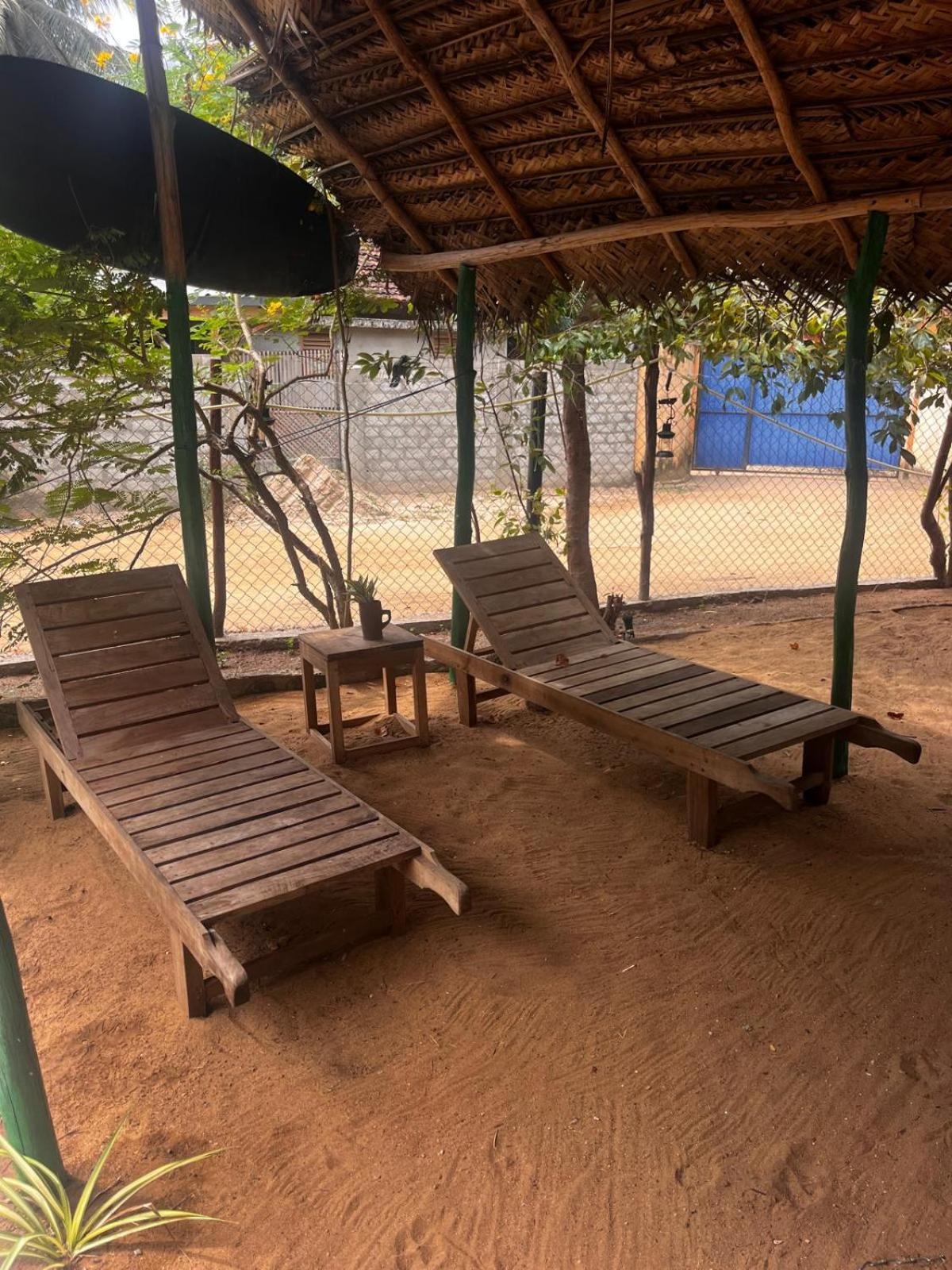 Surfing Lion Hostel 아루감 베이 외부 사진