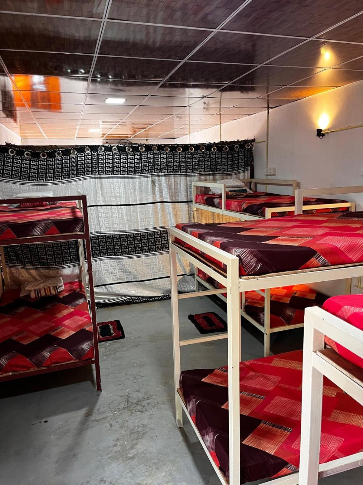 Surfing Lion Hostel 아루감 베이 외부 사진